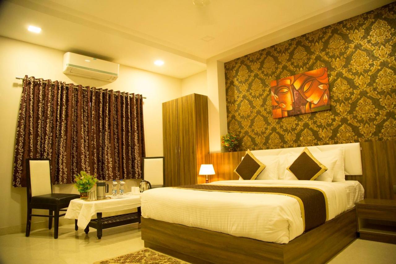 Hotel The Mewar Dabok Exteriör bild