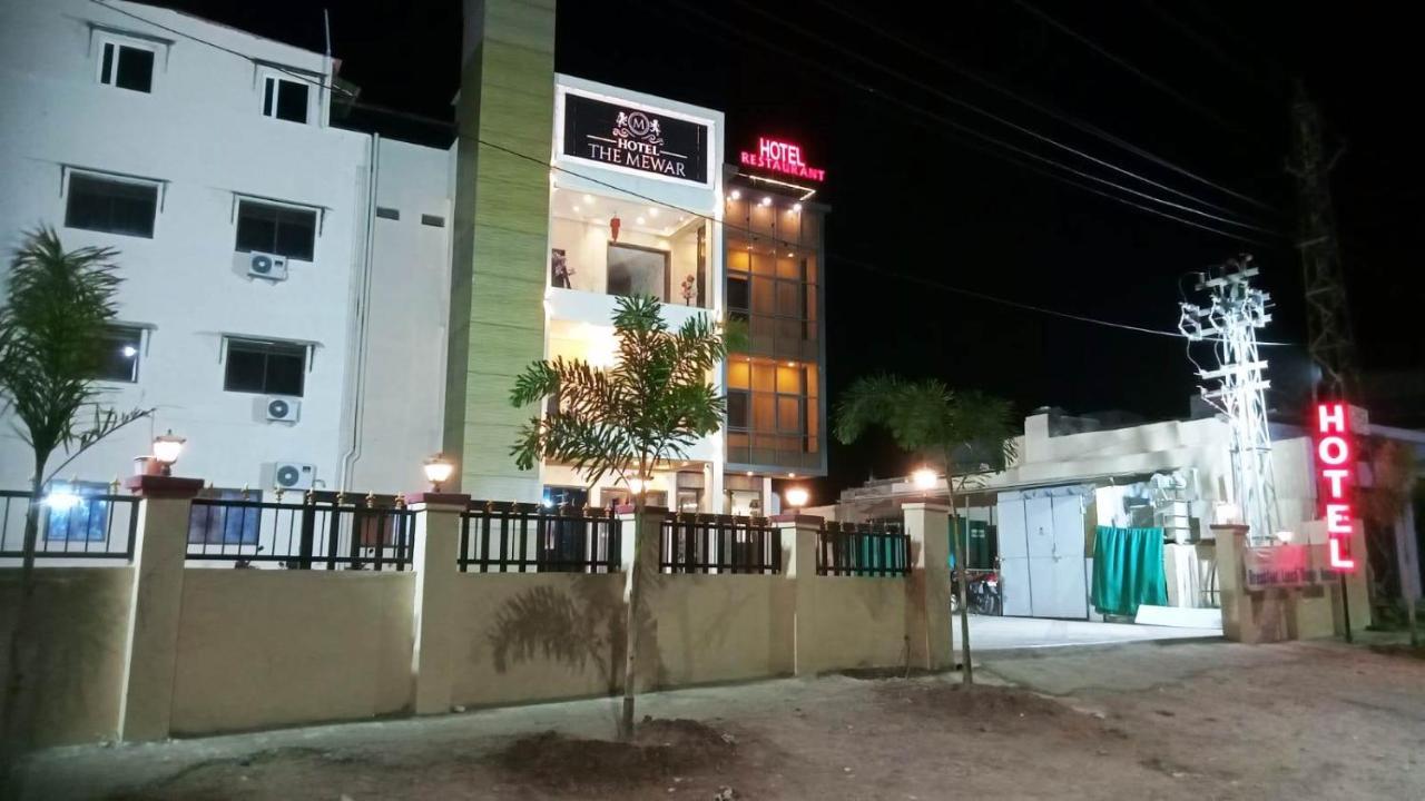 Hotel The Mewar Dabok Exteriör bild