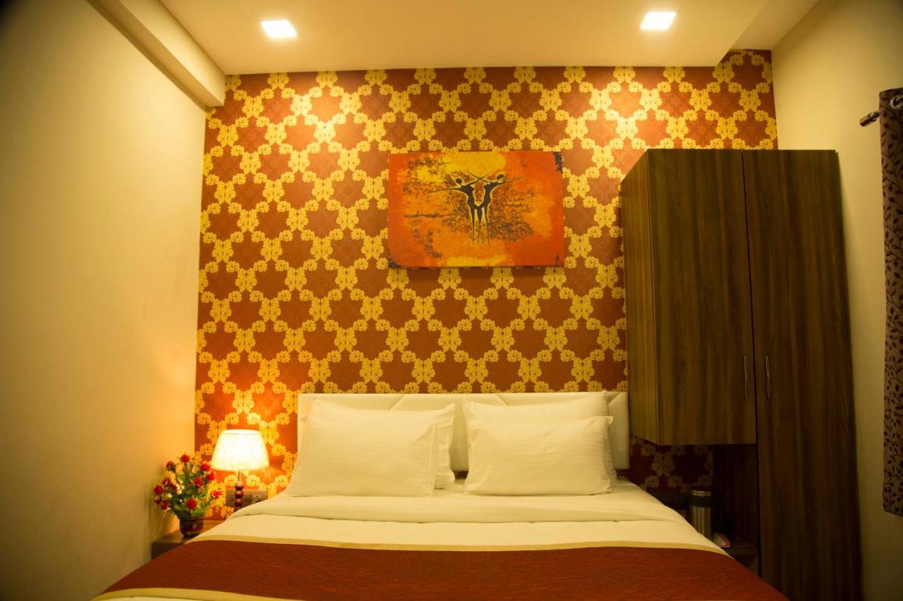 Hotel The Mewar Dabok Exteriör bild
