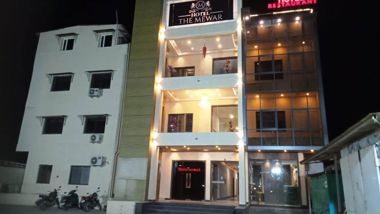 Hotel The Mewar Dabok Exteriör bild