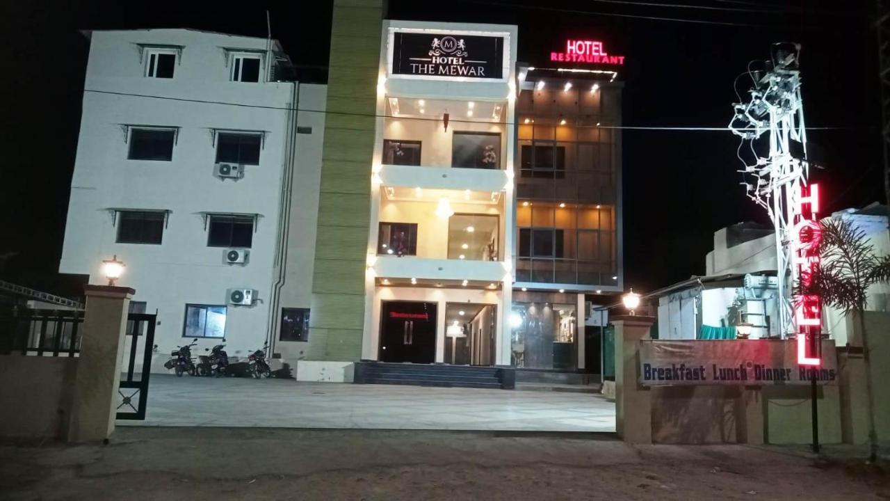 Hotel The Mewar Dabok Exteriör bild