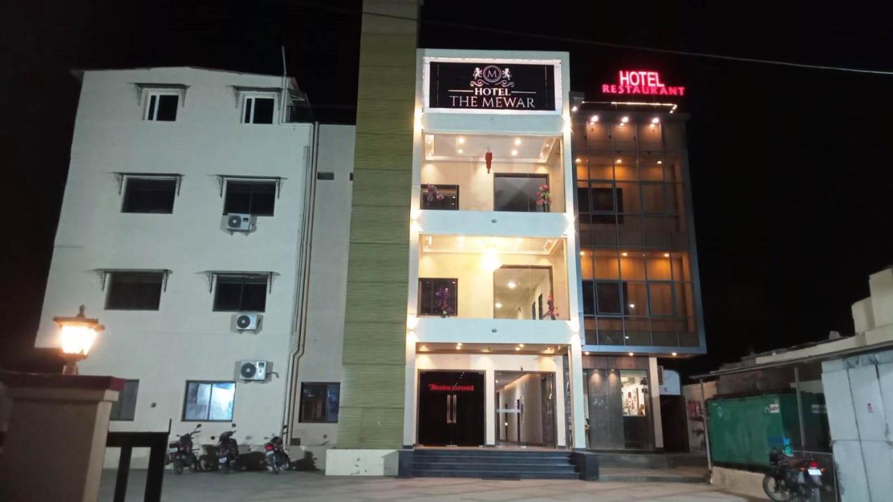 Hotel The Mewar Dabok Exteriör bild